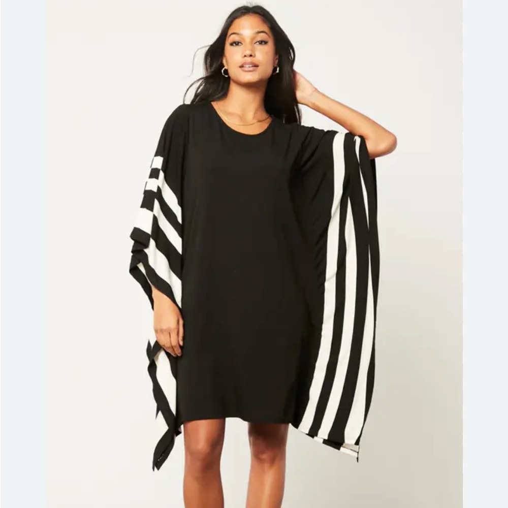 New York & Company Black and White Asymmetrical Poncho, One Size